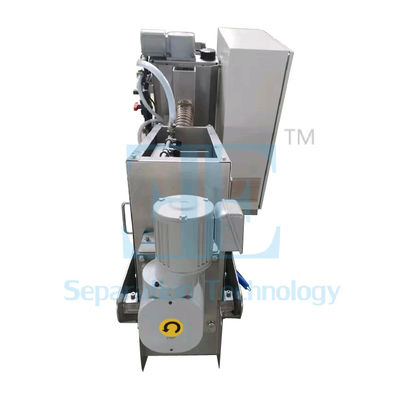 Sistema di dosaggio in polimeri con peso operativo di 800 kg Protezione IP65 Schneider/Omron PLC